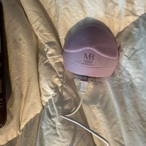 Meaningful beauty face cleaner